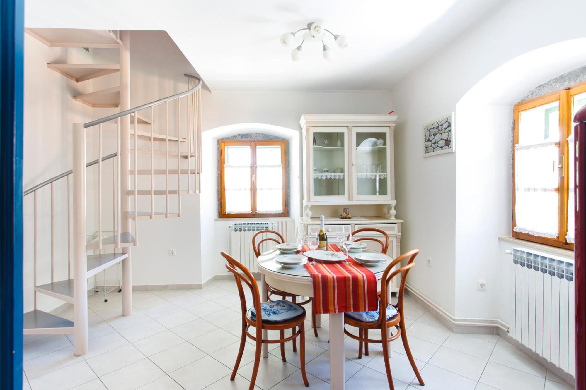 Apartments Villa Kastav In Old Town Center With Sea View And Parking Eksteriør bilde