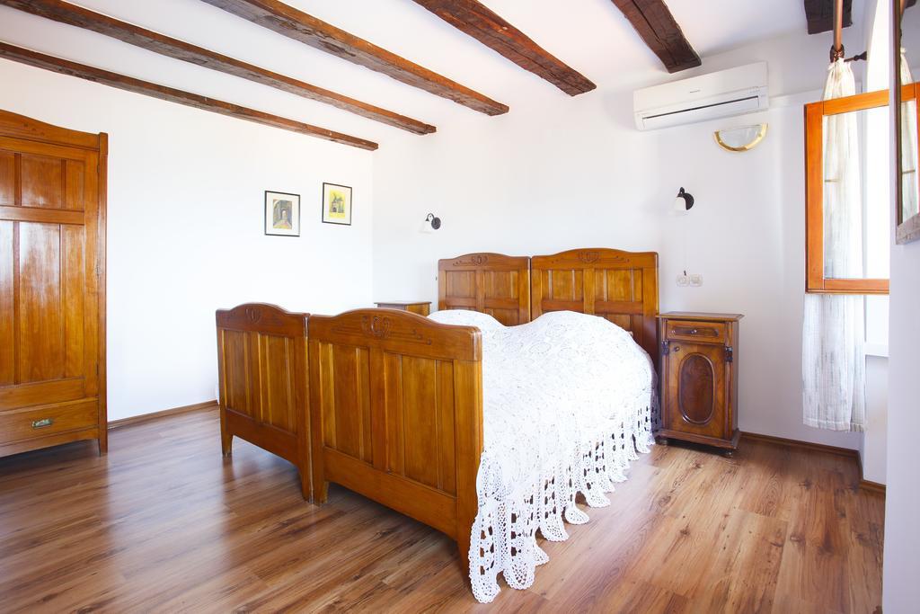Apartments Villa Kastav In Old Town Center With Sea View And Parking Rom bilde