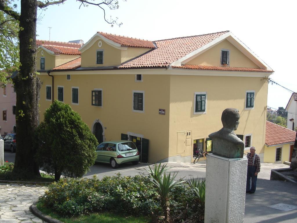 Apartments Villa Kastav In Old Town Center With Sea View And Parking Rom bilde