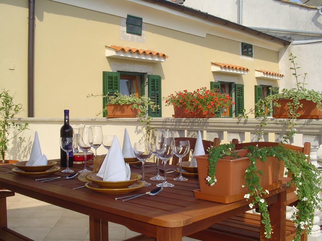 Apartments Villa Kastav In Old Town Center With Sea View And Parking Rom bilde
