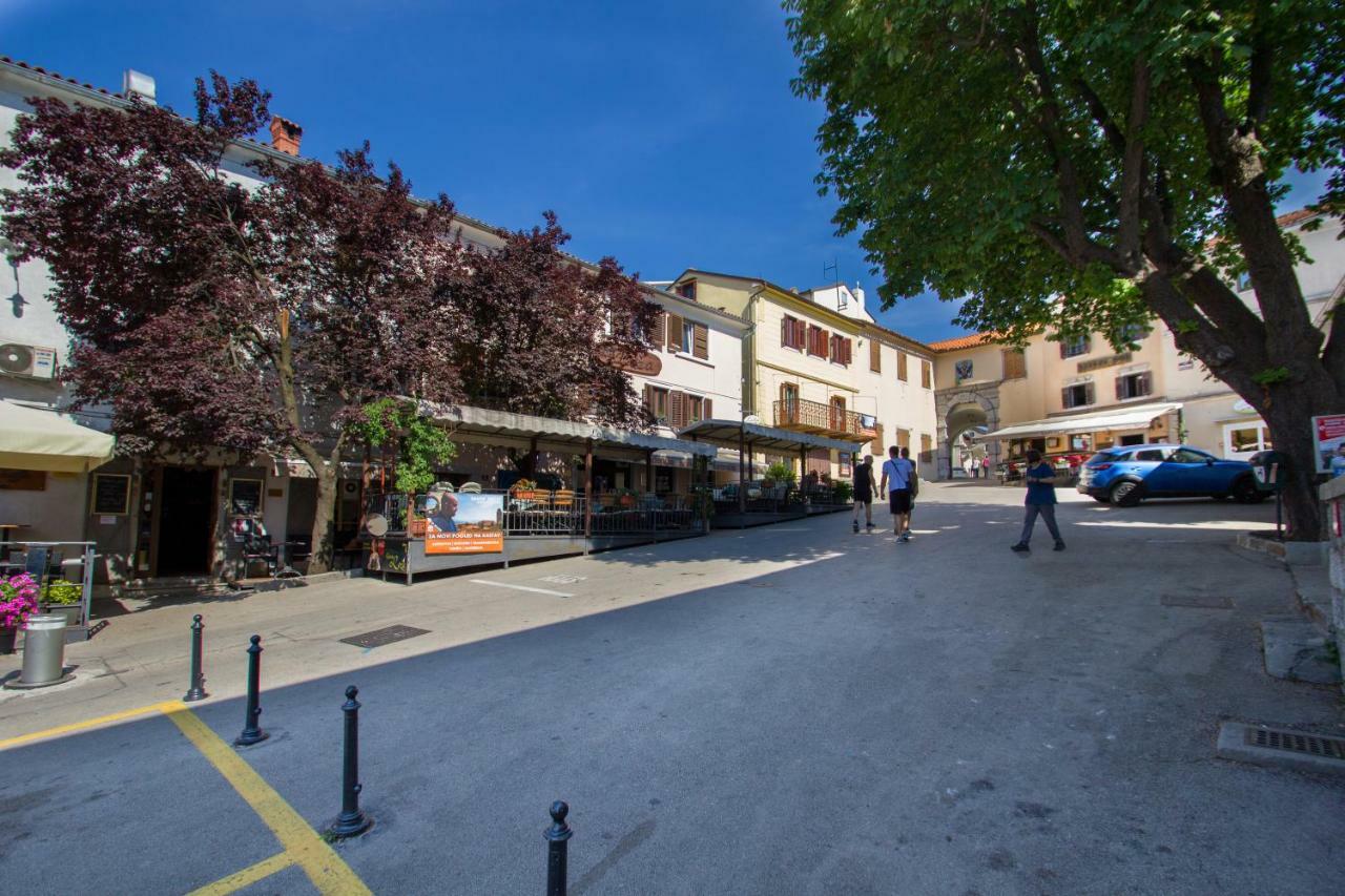 Apartments Villa Kastav In Old Town Center With Sea View And Parking Eksteriør bilde